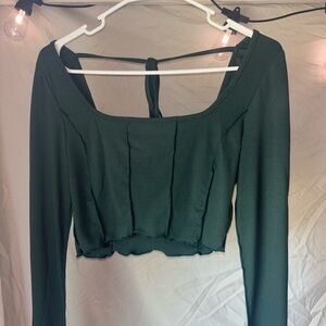 Long sleeve green top